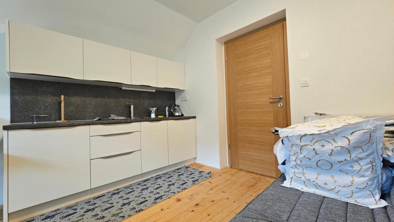 Apartma Sava-Stol Єсеніце Екстер'єр фото